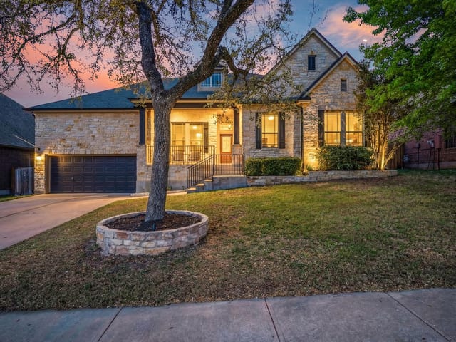 290 Grafton LN