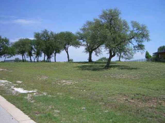 2901 Cliff Overlook