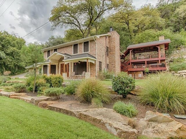 2901 Rivercrest DR