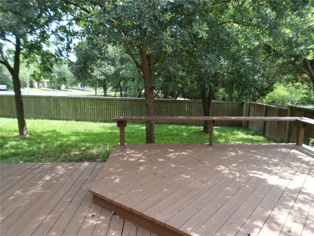 2901 Rochelle Dr