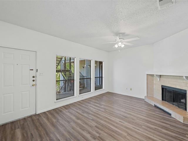2901 San Jacinto Blvd Unit #104