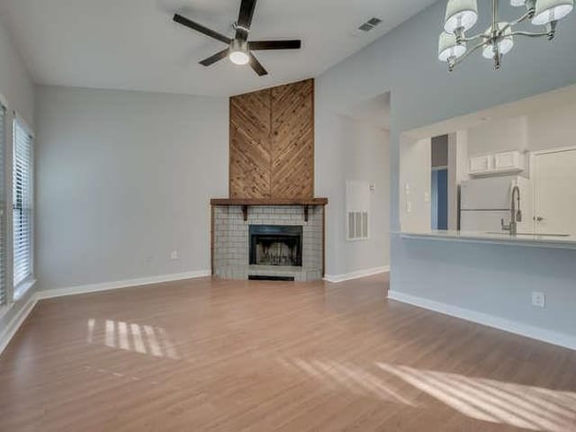 2901 San Jacinto BLVD Unit #306