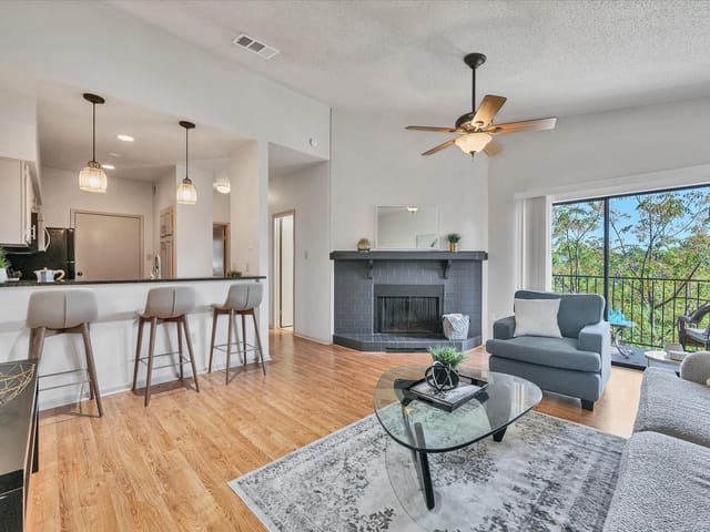 2901 San Jacinto Blvd Unit #307