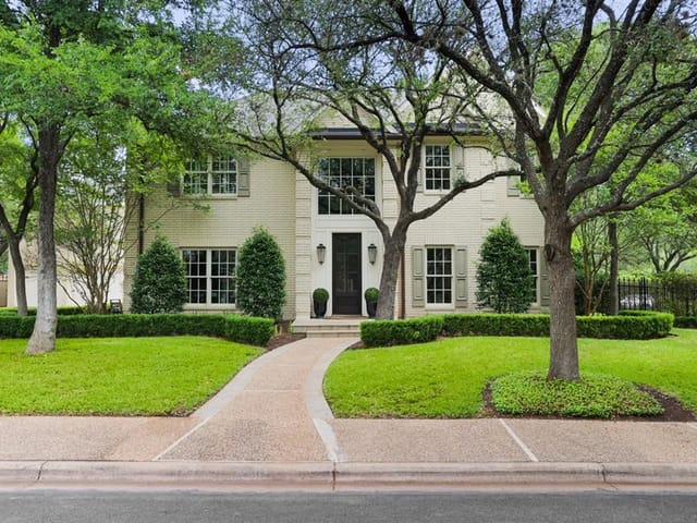 2902 Montebello Ct