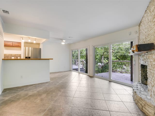 2903 Edgewater DR Unit #A