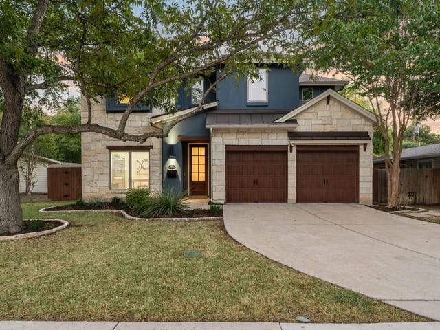2903 Village DR