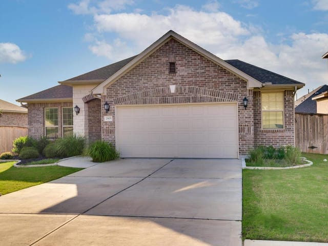 2905 Coral Valley Dr