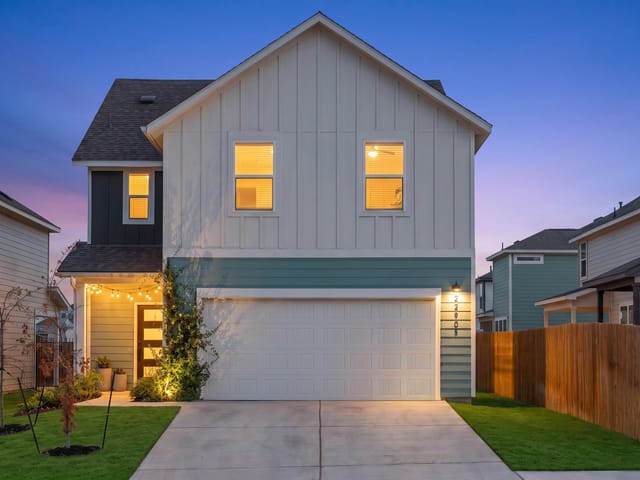 2905 Saint Regis DR