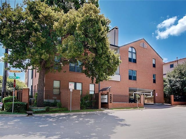 2905 Swisher ST Unit #205