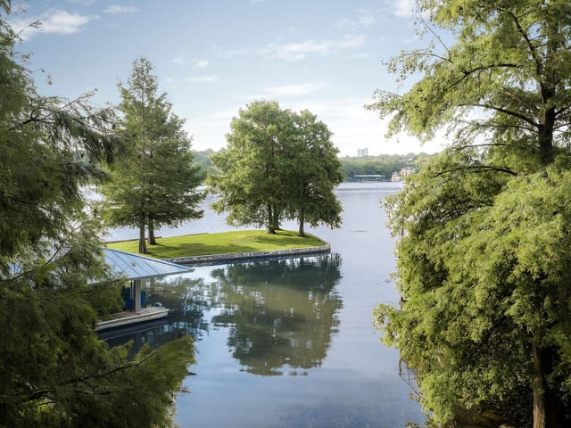 2905 Westlake CV - property photo 1 - Luxury home in Lago Villa, Austin, TX