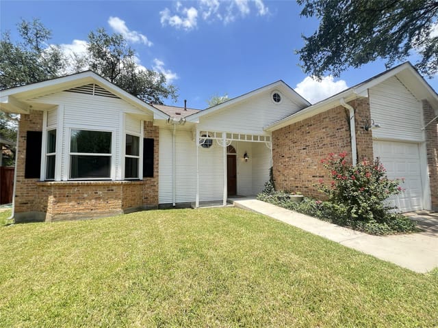 2906 Garvey CV