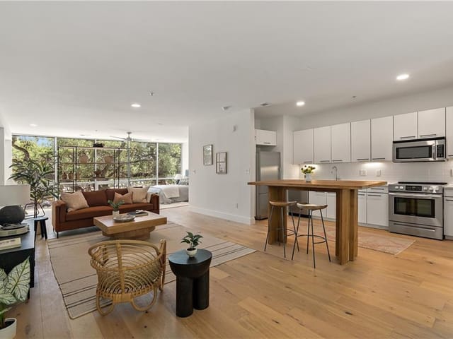 2906 S 1st ST Unit #205