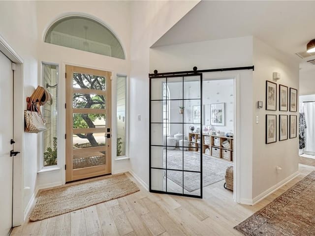 2908 Etna Dr