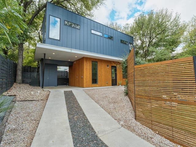 2909 E 13th ST Unit #2