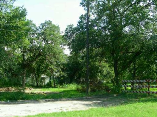 2909 E. 16th ST