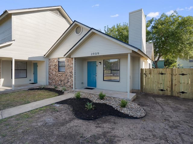 2909 W Slaughter Ln