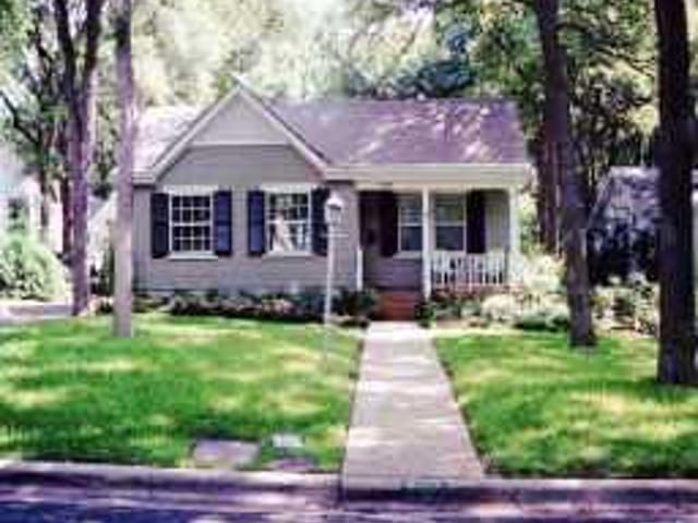 2910 CHERRY LN