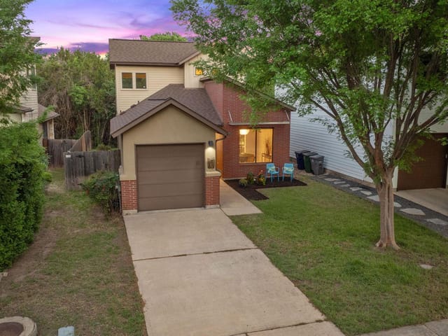2911 Corbin Ln