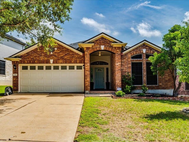 2912 Lynnbrook DR