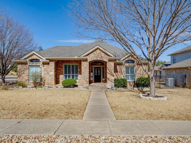 2916 Alsatia DR