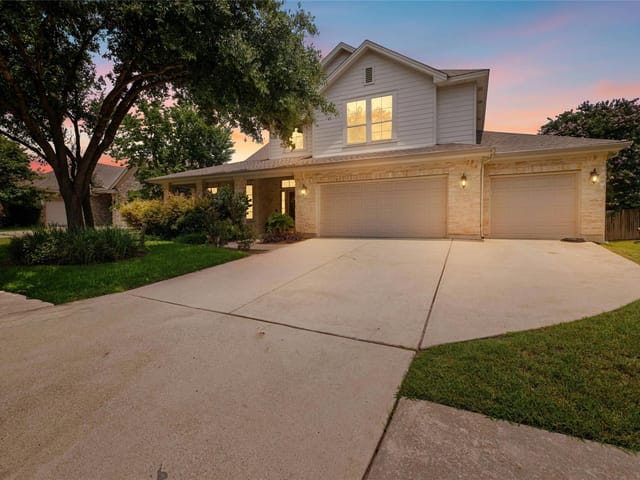 2916 Balfour Falls Ln