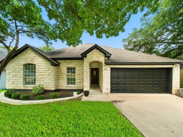 2916 Chisholm TRL