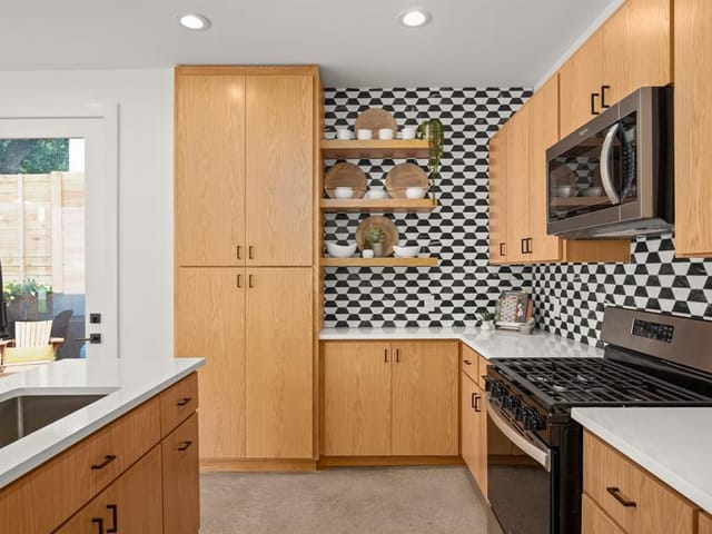 2919 E 13th St Unit #1