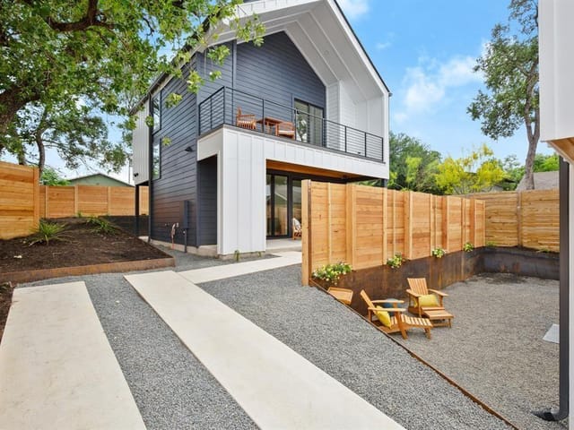 2919 E 13th St Unit #2