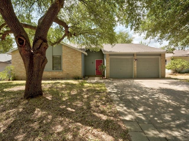 2919 Headly Dr