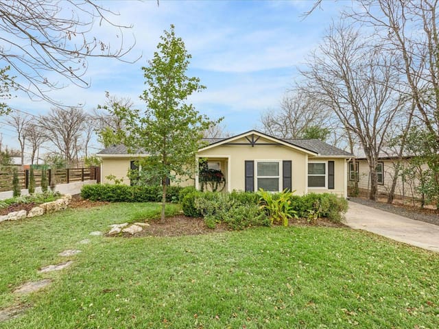 2921 Pecan Springs RD