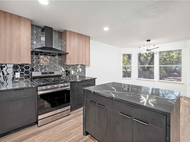 2925 Lagerway Cv