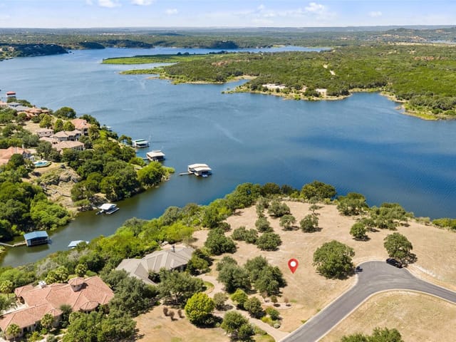 2928 Cliff Overlook