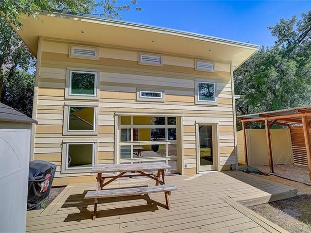 2928 E 13th St Unit #B