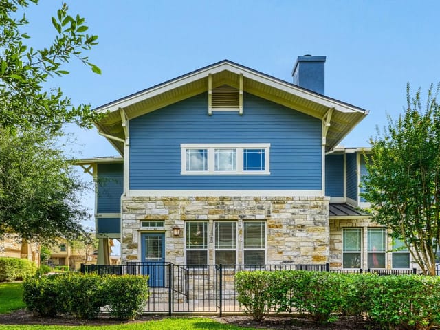 2930 Grand Oaks LOOP Unit #2101