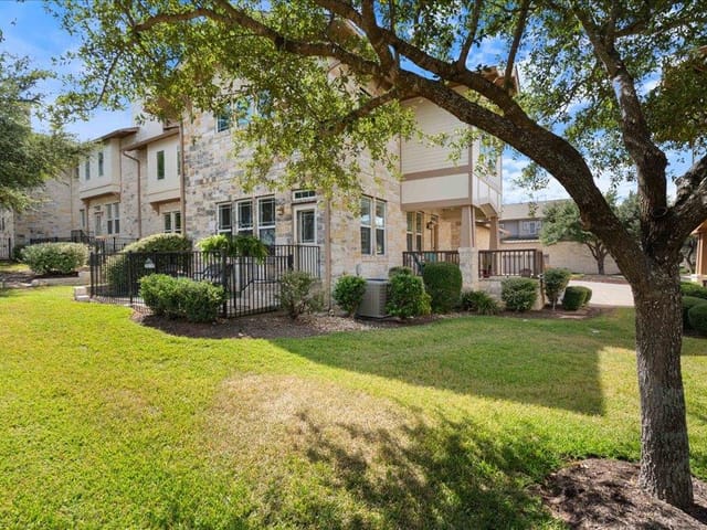 2930 Grand Oaks Loop Unit #604