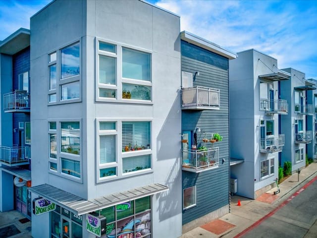 2931 E 12th ST Unit #306