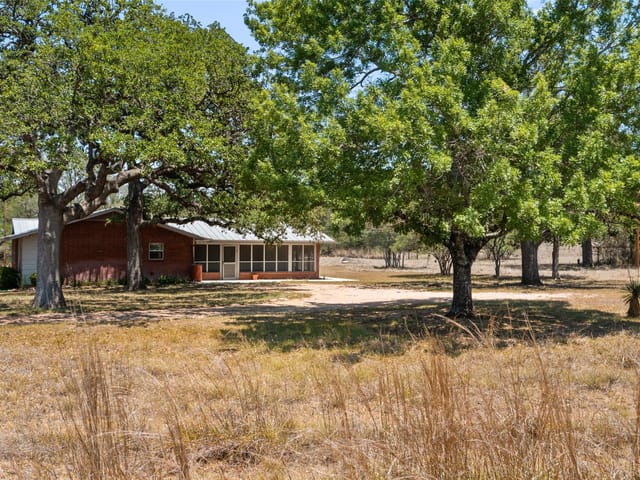 2942 Ranch Road 2766
