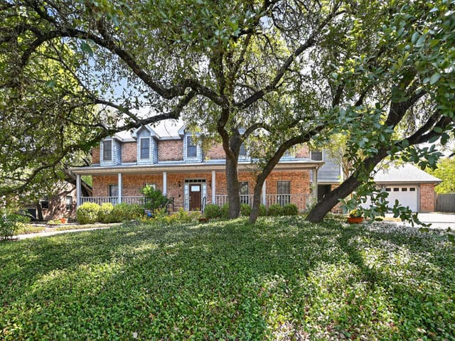 2943 Thousand Oaks Dr