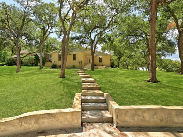 295 OAK CREEK CIR