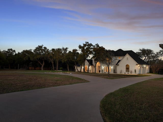 3 Coach House RD