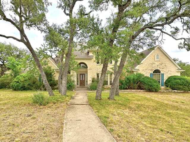 3 Coach House Rd