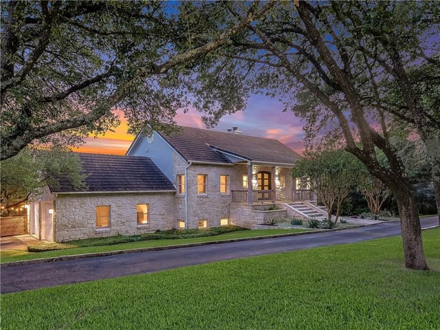 3 Cousteau Ln