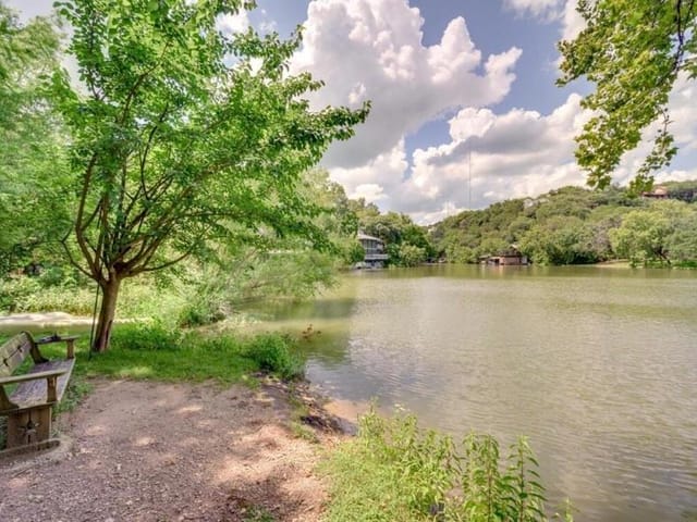 3 Hull Circle DR