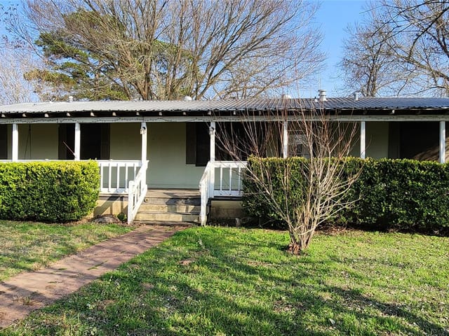 3 Miller St