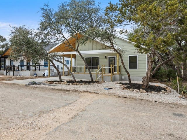 30  Wood Glen Dr