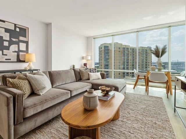 300 Bowie ST Unit #1204