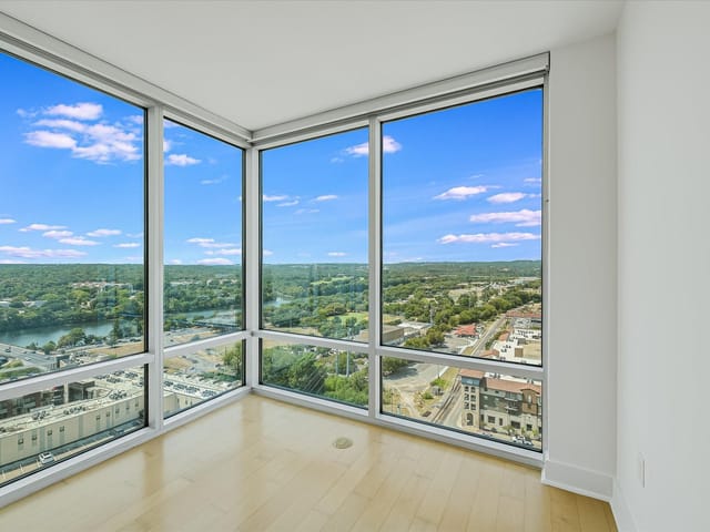 300 Bowie ST Unit #2106