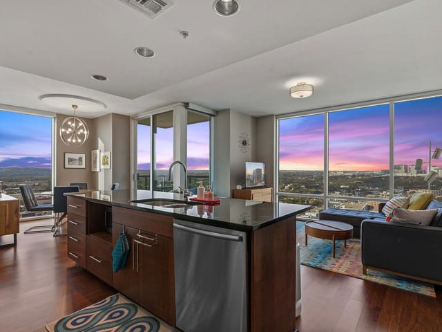 300 Bowie ST Unit #2805