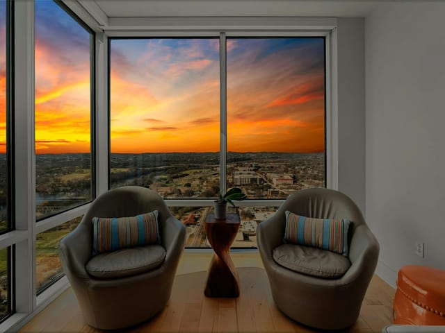 300 Bowie ST Unit #3104