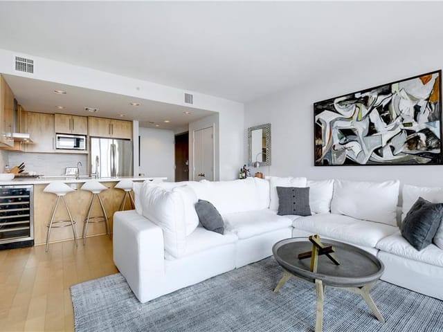 300 Bowie ST Unit #3106